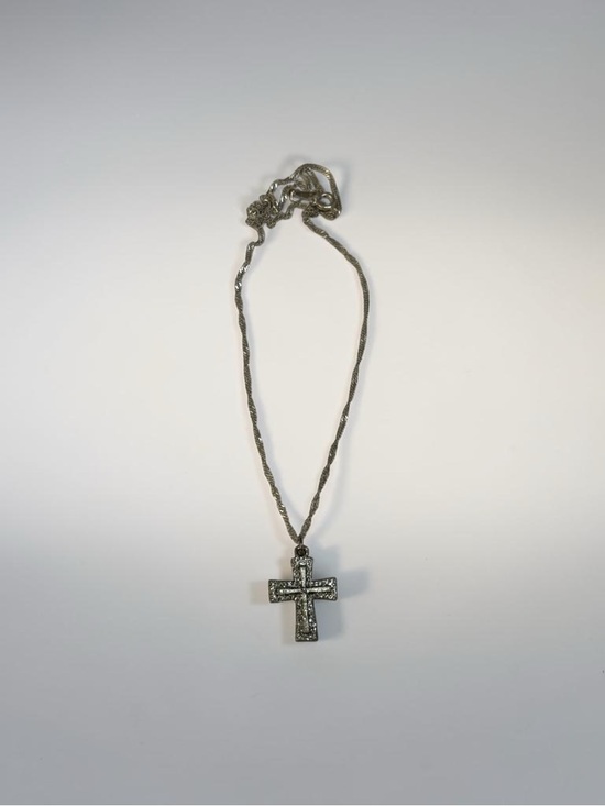 Jewelry - 🫶🏻 Silver Crystal Cross Pendant Necklace